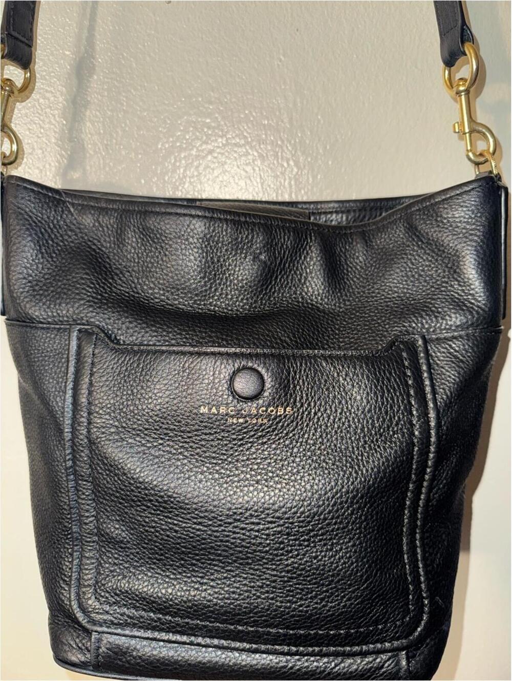 Marc Jacobs Gotham Black Pebbled Leather Bucket Bag - Picture 3 of 13